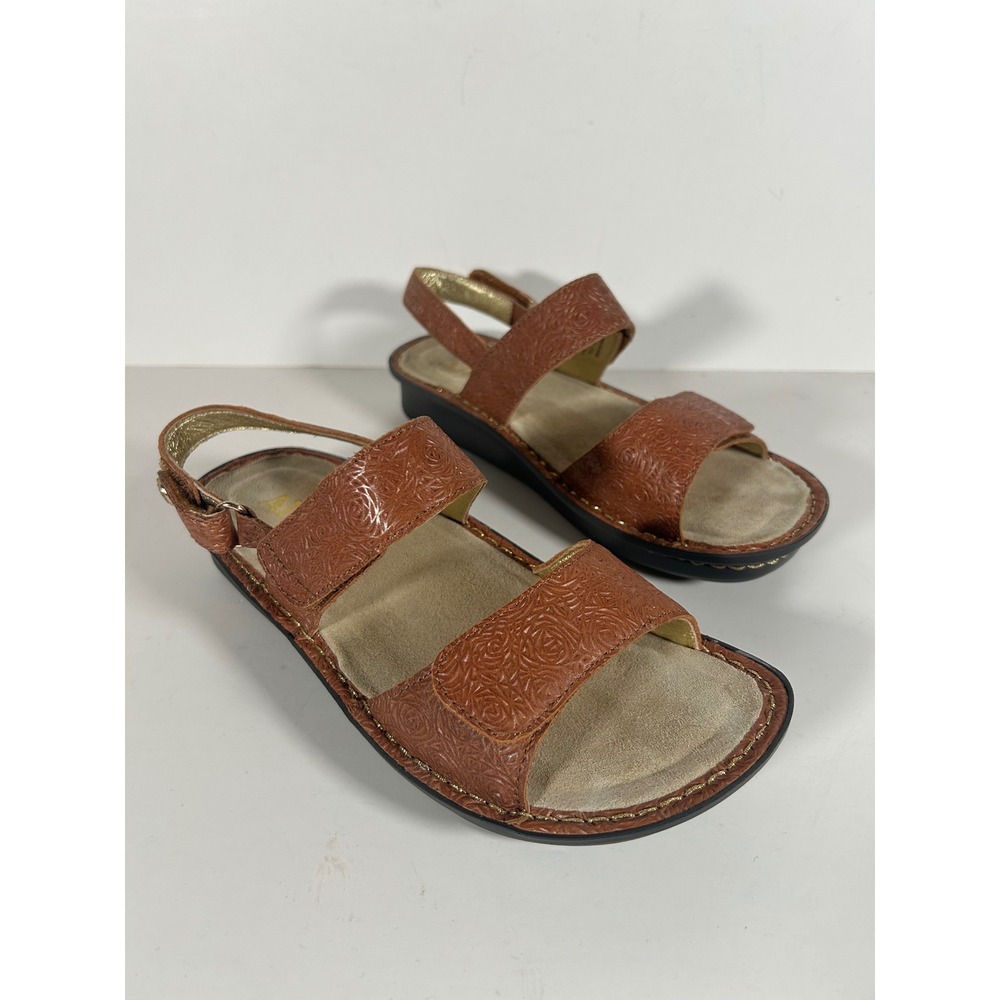 Alegria Verona Brown Floral Embossed Leather Sandals Womens Sz 7.5 EU 37